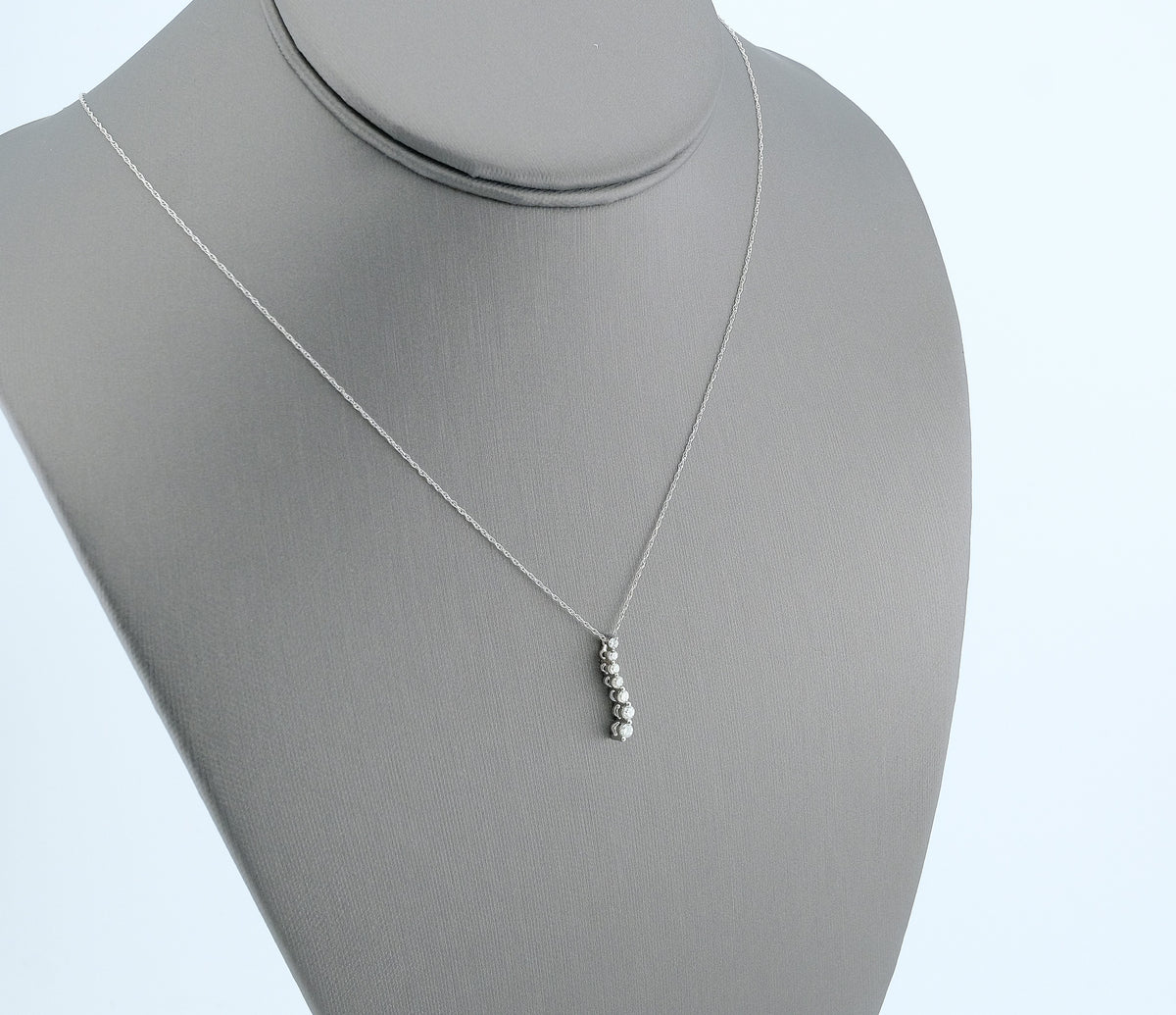 14K White Gold Diamond Pendant Necklace