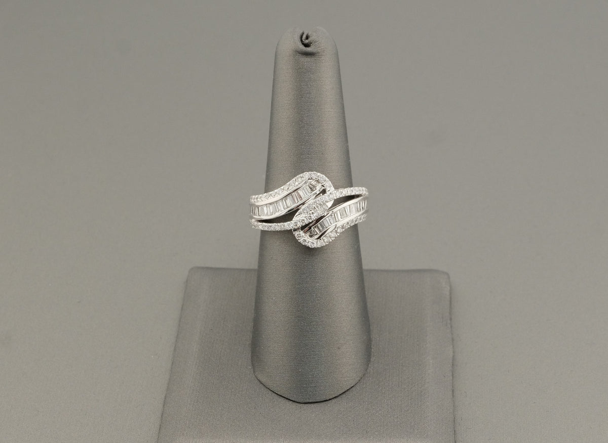 14K White Gold Diamond Ring
