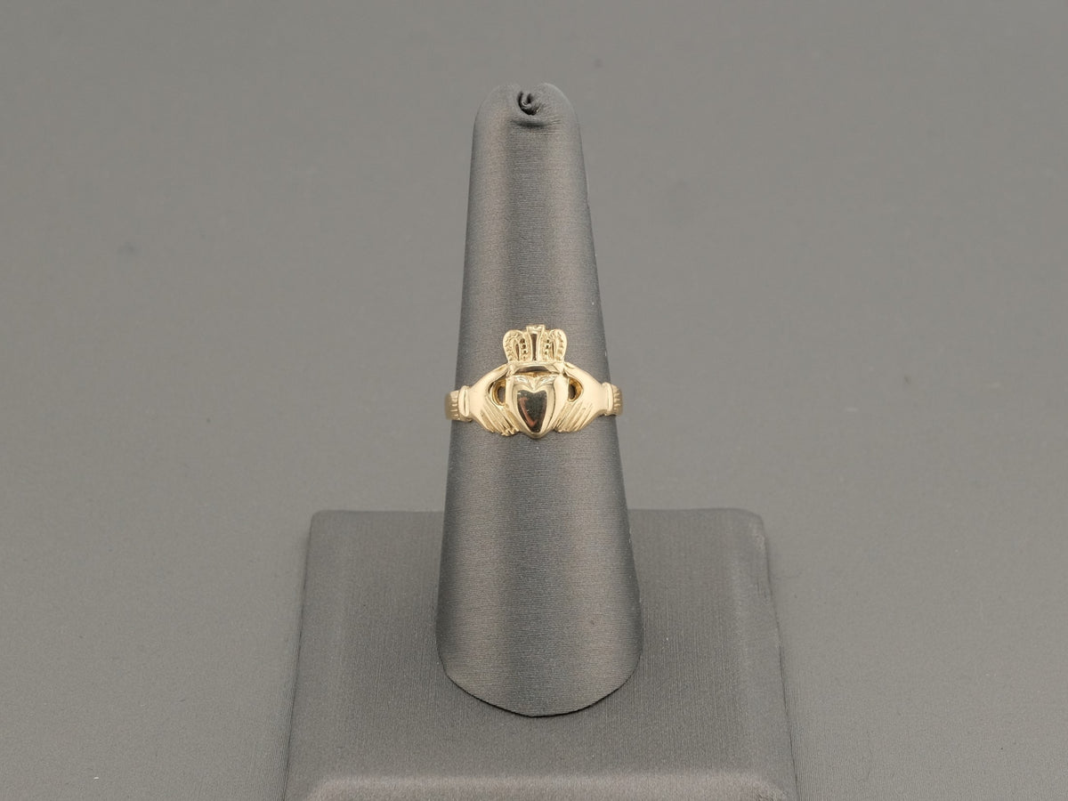 14K Gold Claddagh Hands Heart Ring