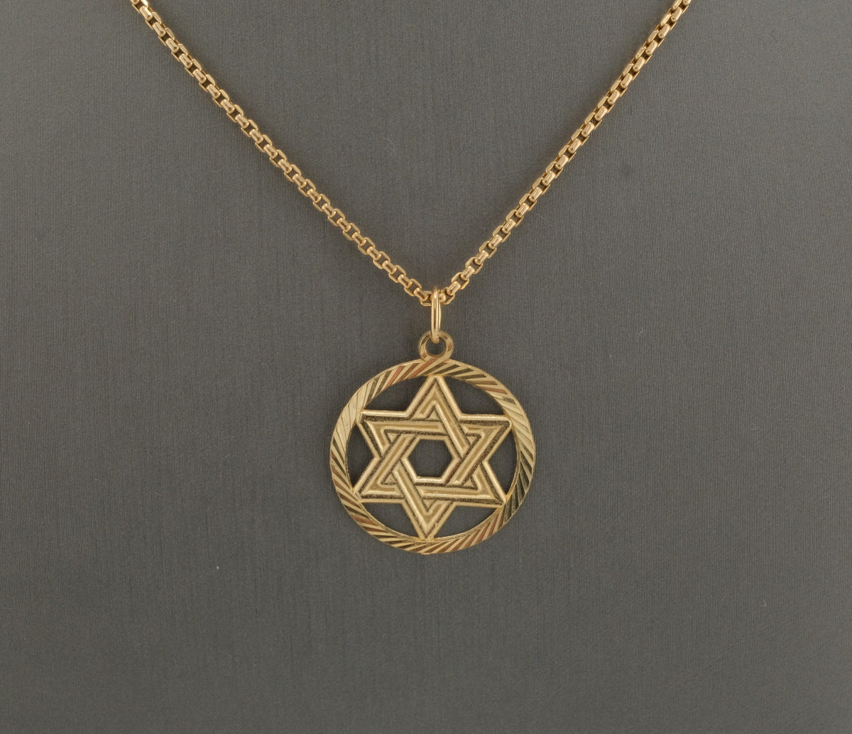 14K Gold Jewish David Star Pendant